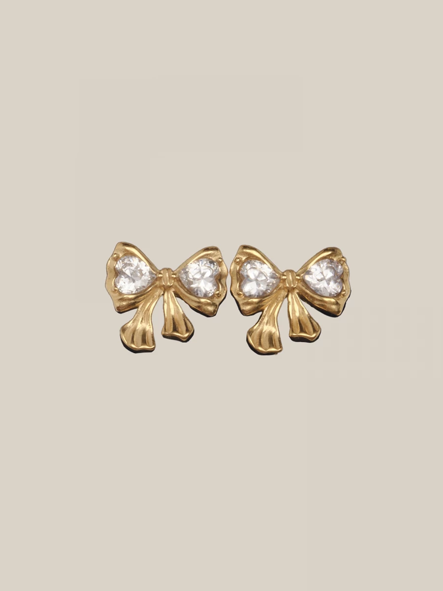 Gold Vintage 'Bow' Earring with diamonds