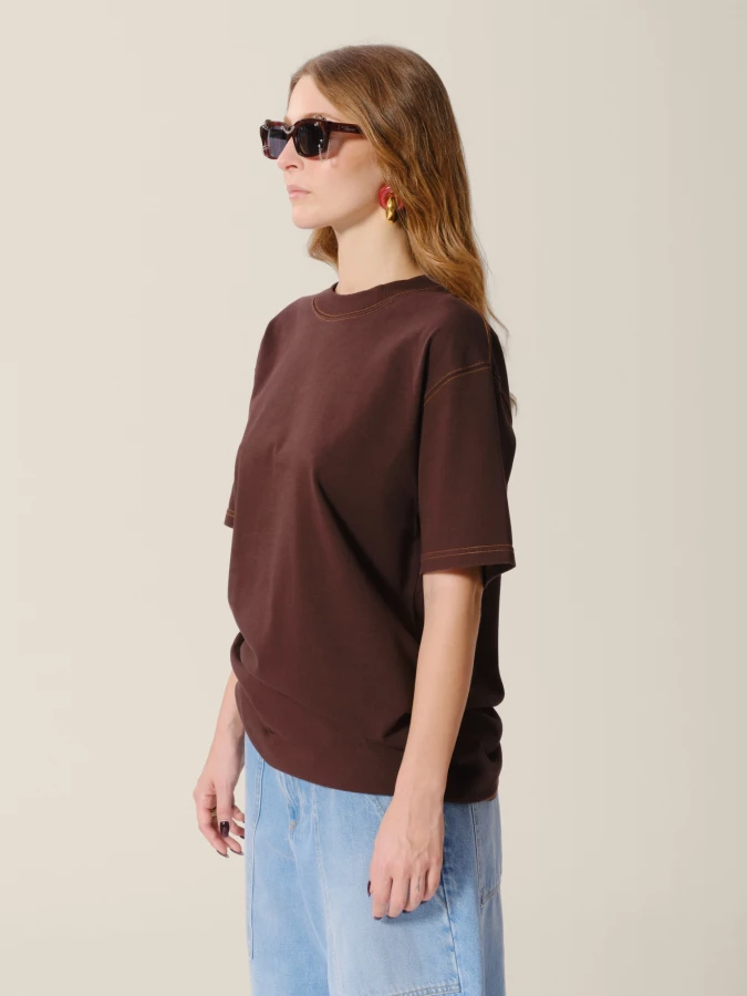 T-Shirt Marrone Girocollo in cotone con cuciture a contrasto