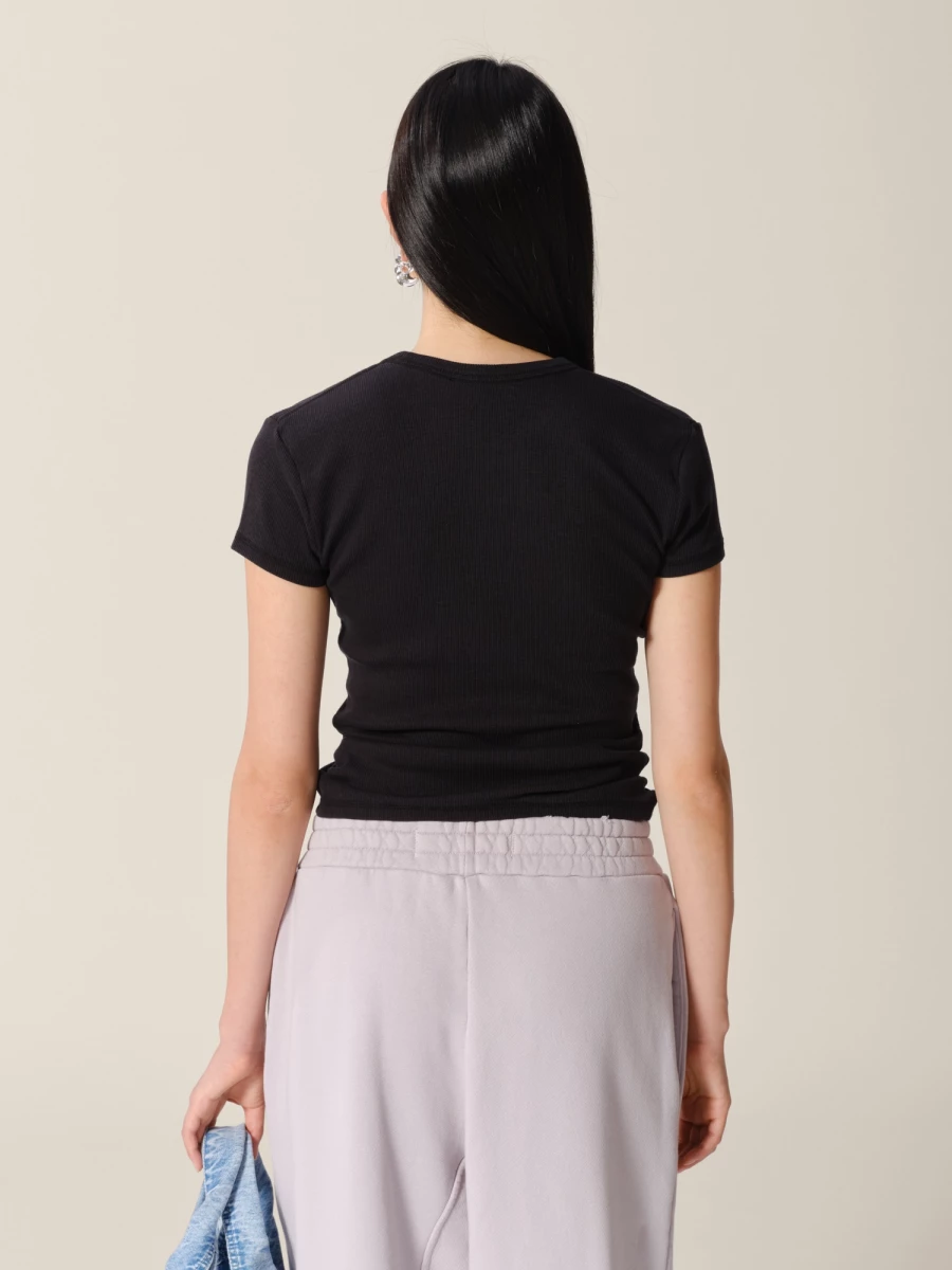 T-Shirt Nera Girocollo aderente in cotone stretch a costine