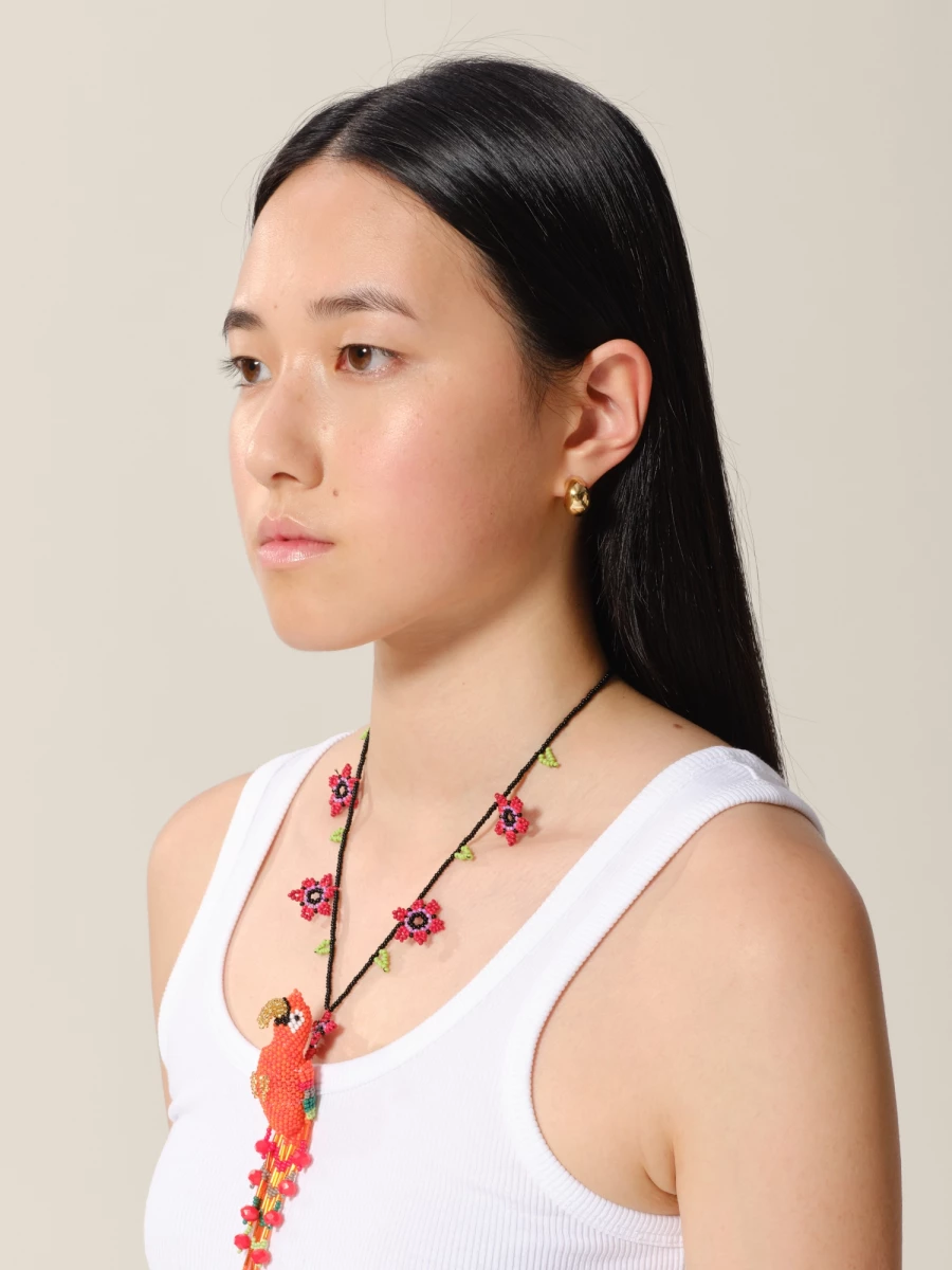 Collana 'Macaw Flowers' in perline realizzata a mano