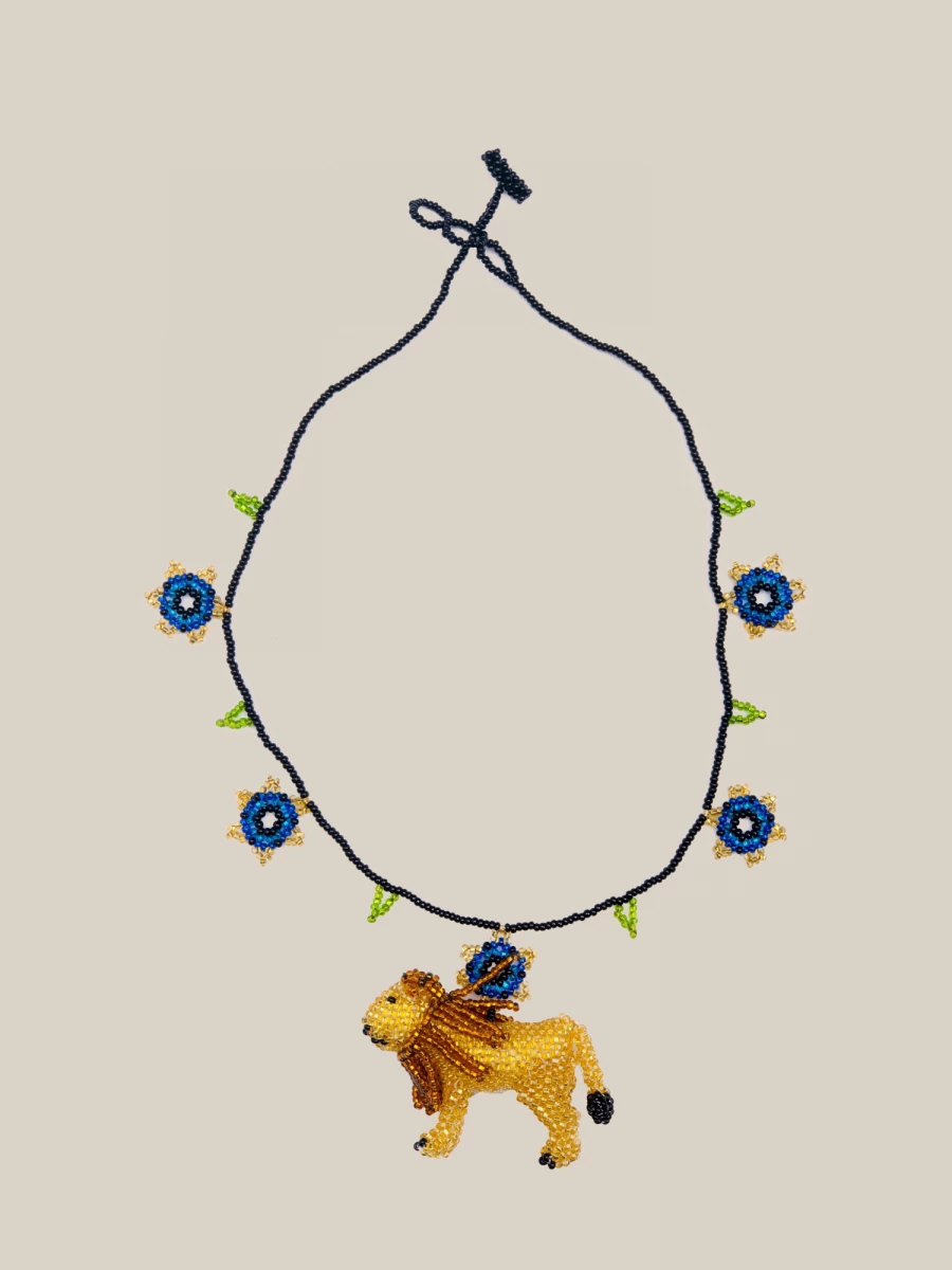 Collana 'Lion Flowers' in perline realizzata a mano