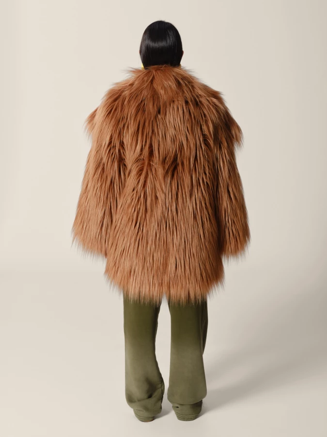 Cappotto Cammello 'Bacon' in pelliccia ecologica a pelo lungo