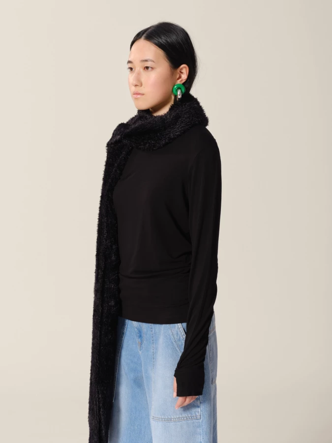 Black 'Traisor' Twisted Turtleneck