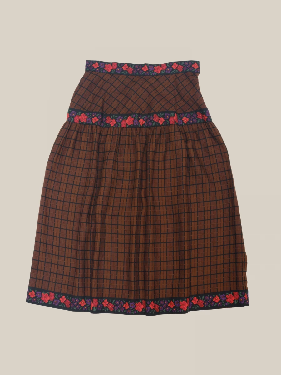 Vintage Brown skirt with plaid pattern and floral details