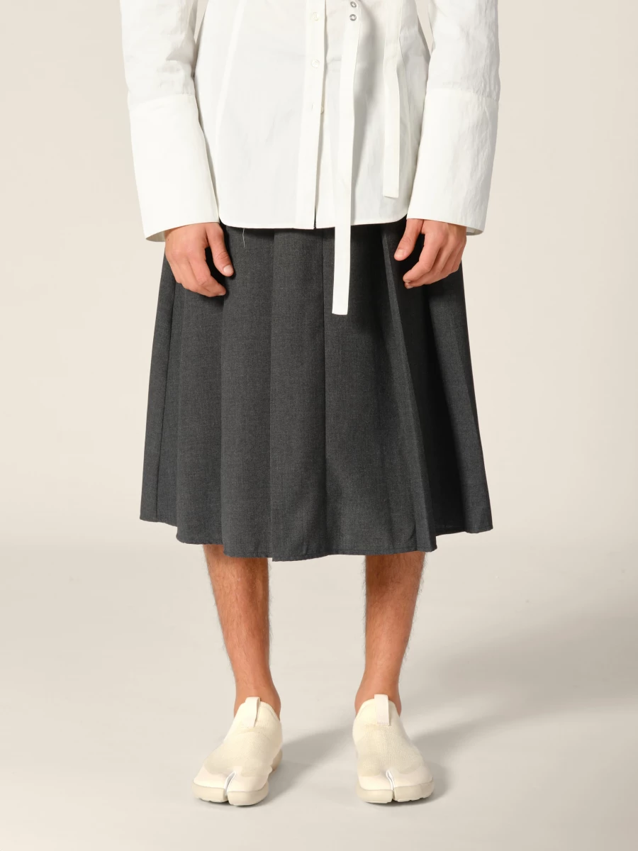 Gonna midi grigia 'Lach' a pieghe larghe con passanti
