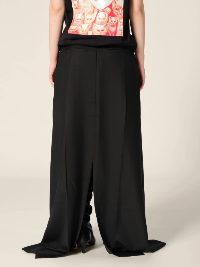 Black 'Osoko' oversized pocketed midi skirt