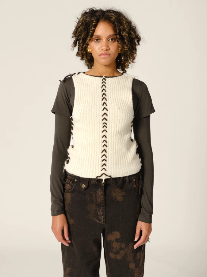 Tank Top Avorio in puro Cashmere a costine con dettagli a contrasto