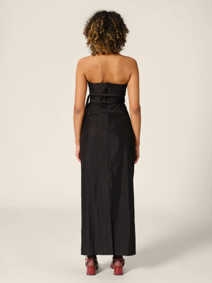 Abito Midi Nero 'Skylar' con Spalle Scoperte e Cinture