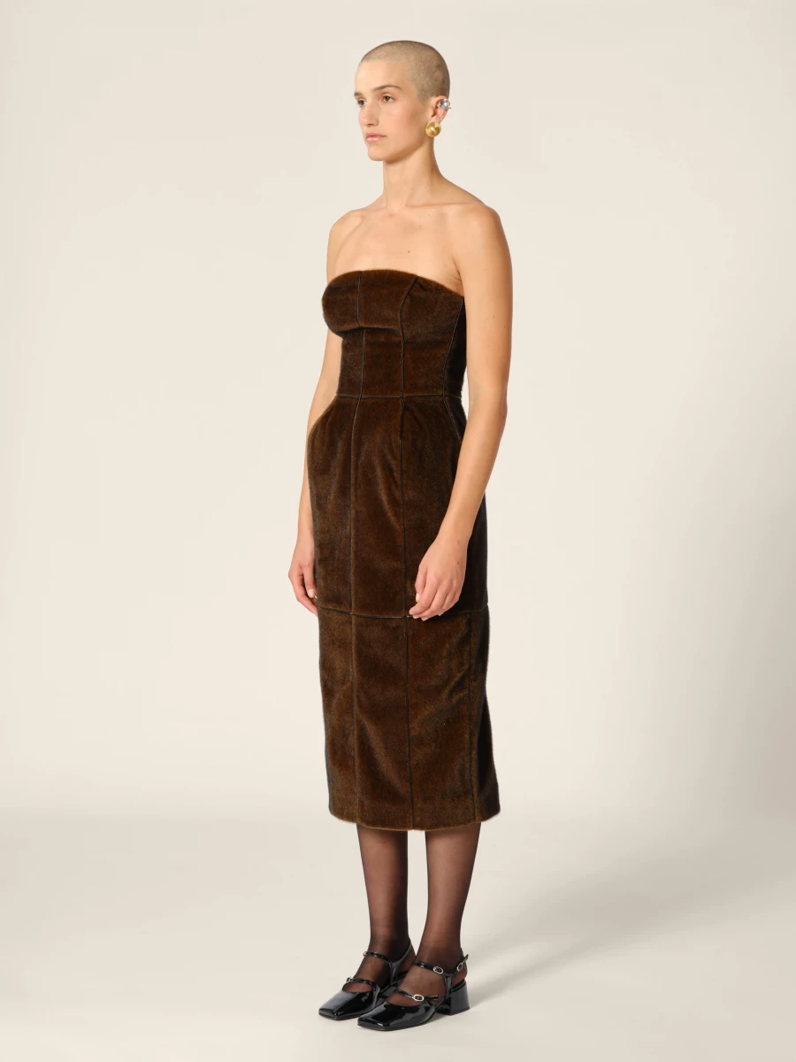 Abito Midi Marrone a Spalle scoperte in Pelliccia Ecologica con imbottitura