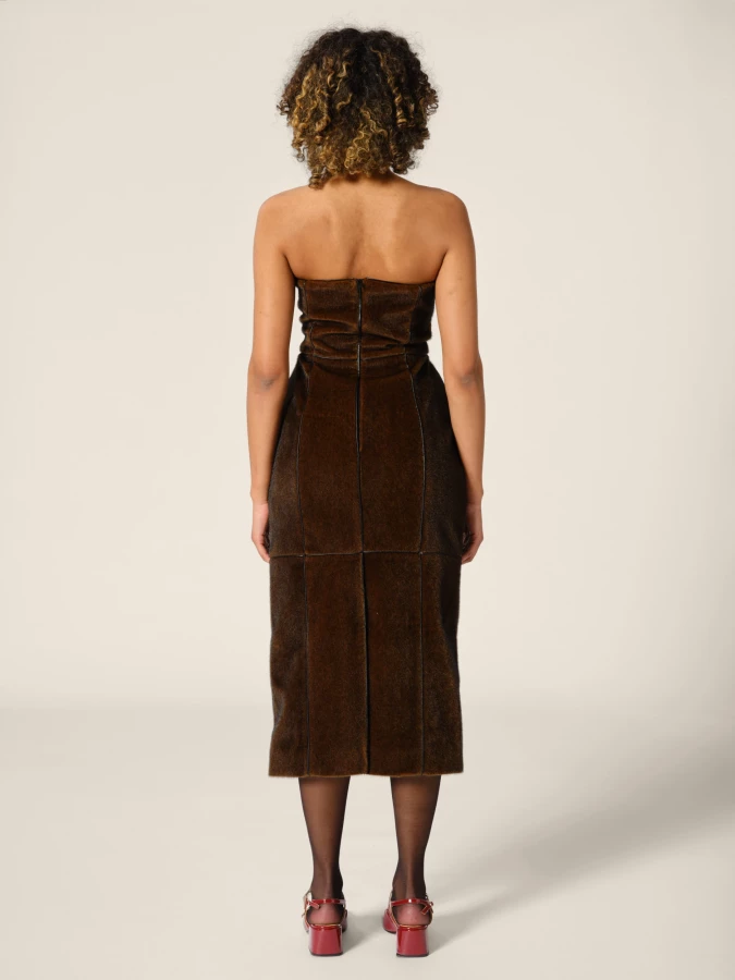 Abito Midi Marrone a Spalle scoperte in Pelliccia Ecologica con imbottitura