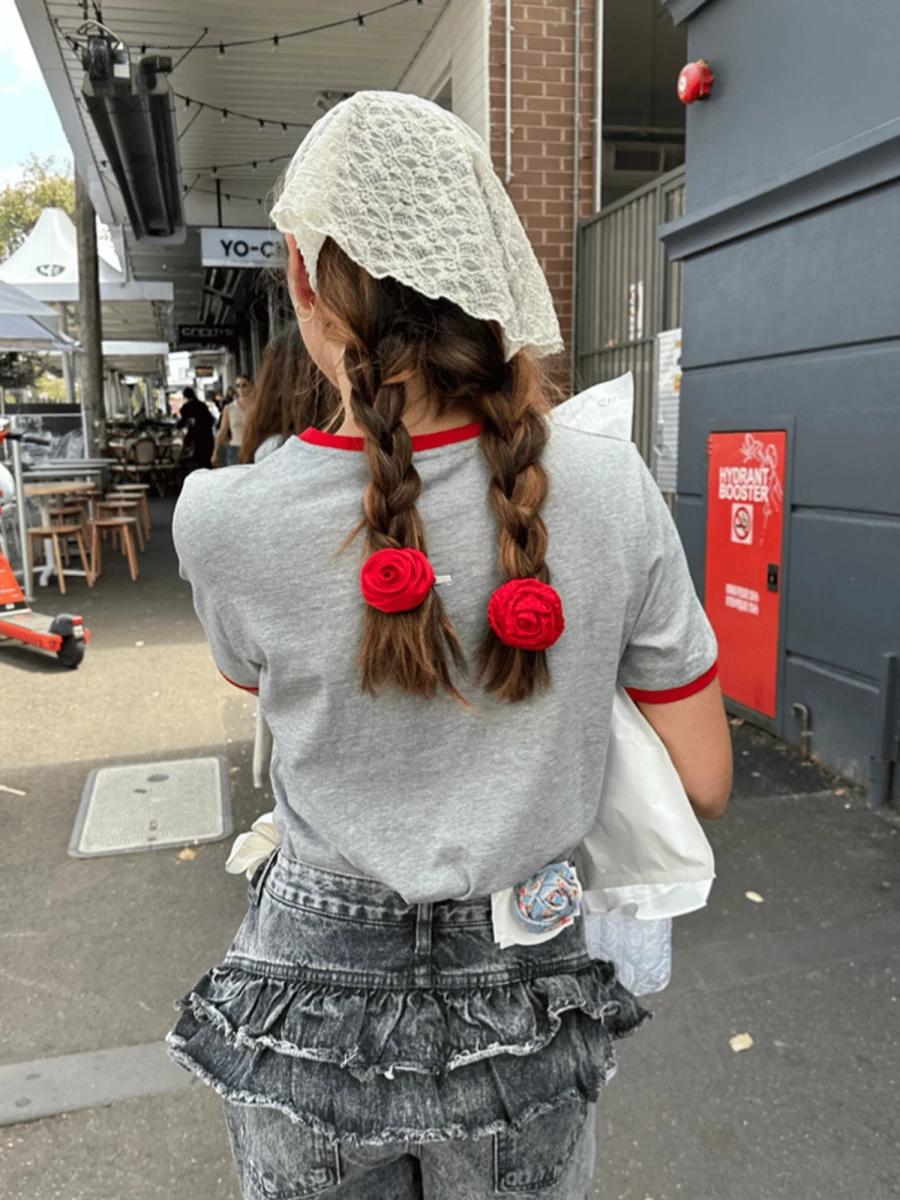 Rosa 'Atelier Rose Pin' Rossa in Tessuto Satinato