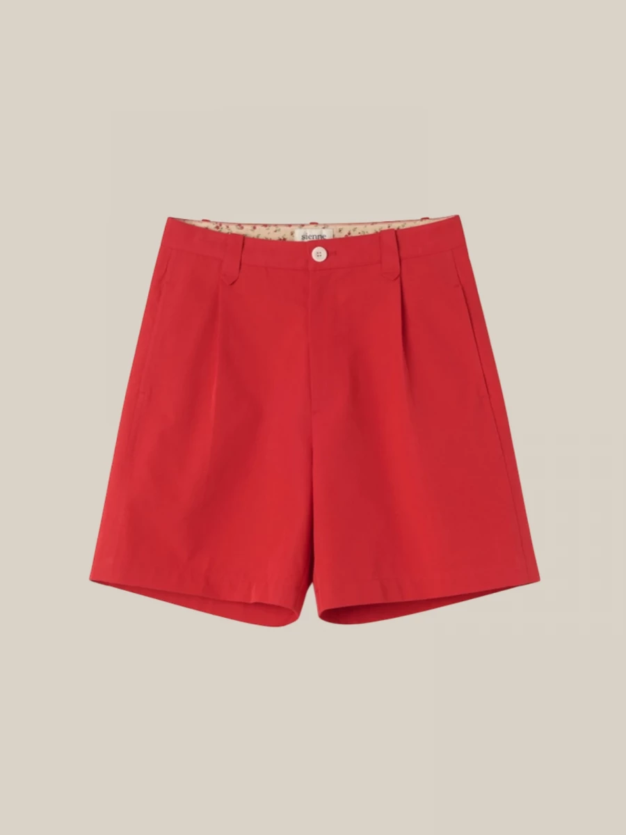 Red Bermuda Shorts with Front Pleats in Cotton