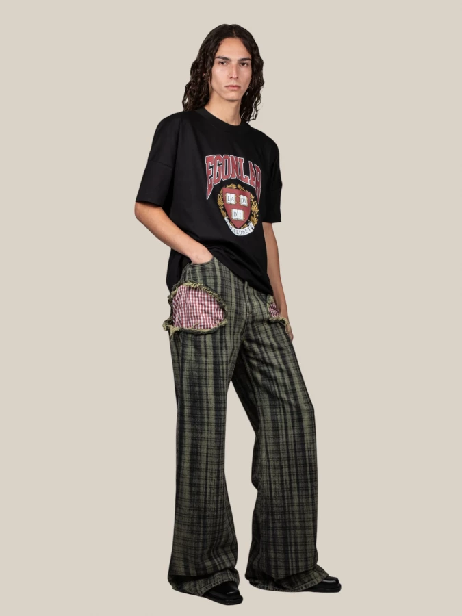 T-Shirt Nera in Cotone con Stampa College