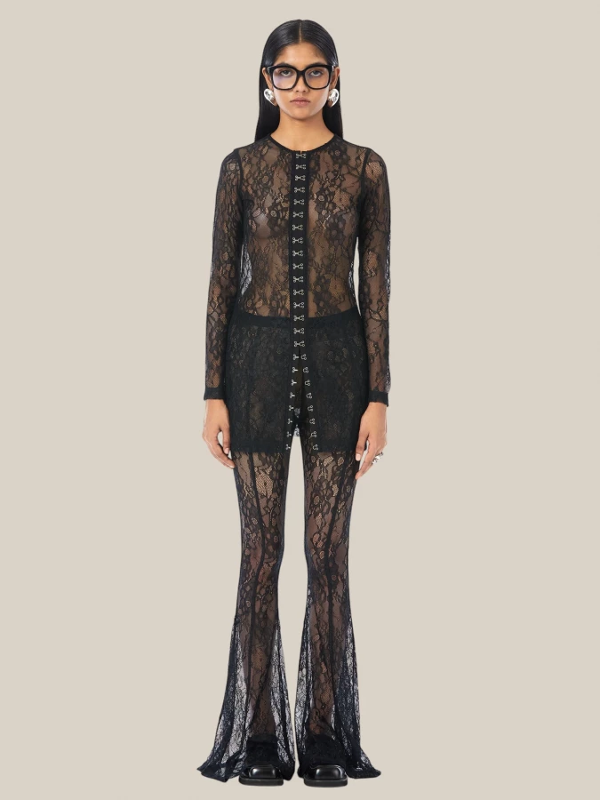 Maglia 'Hooked' Nera in Pizzo con Chiusura a Ganci