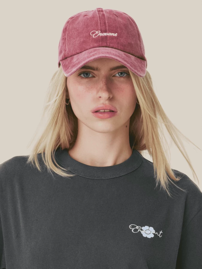 Cappellino in Cotone Rosso con Ricamo fiore